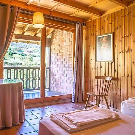 Hostel La Turieno